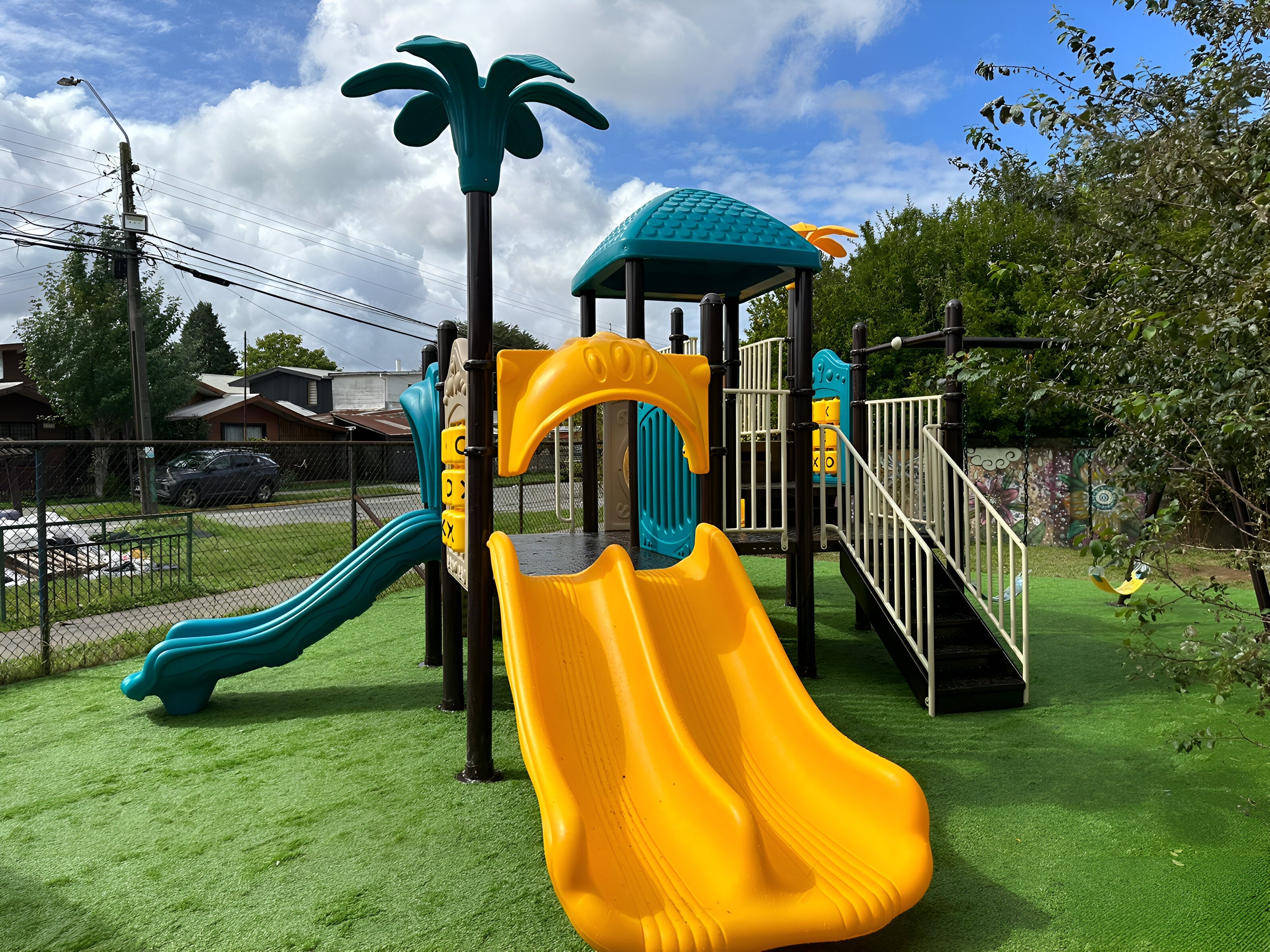 Casas de Juego, Toboganes Infantiles y Centros de Juego